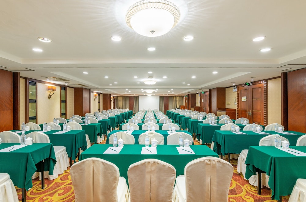 Metropark Hotel Shenzhen 19/22