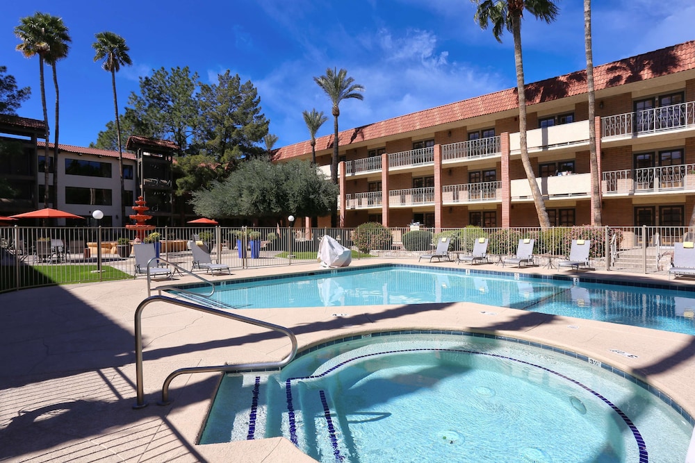 DoubleTree Suites by Hilton Tucson Airport 9/67