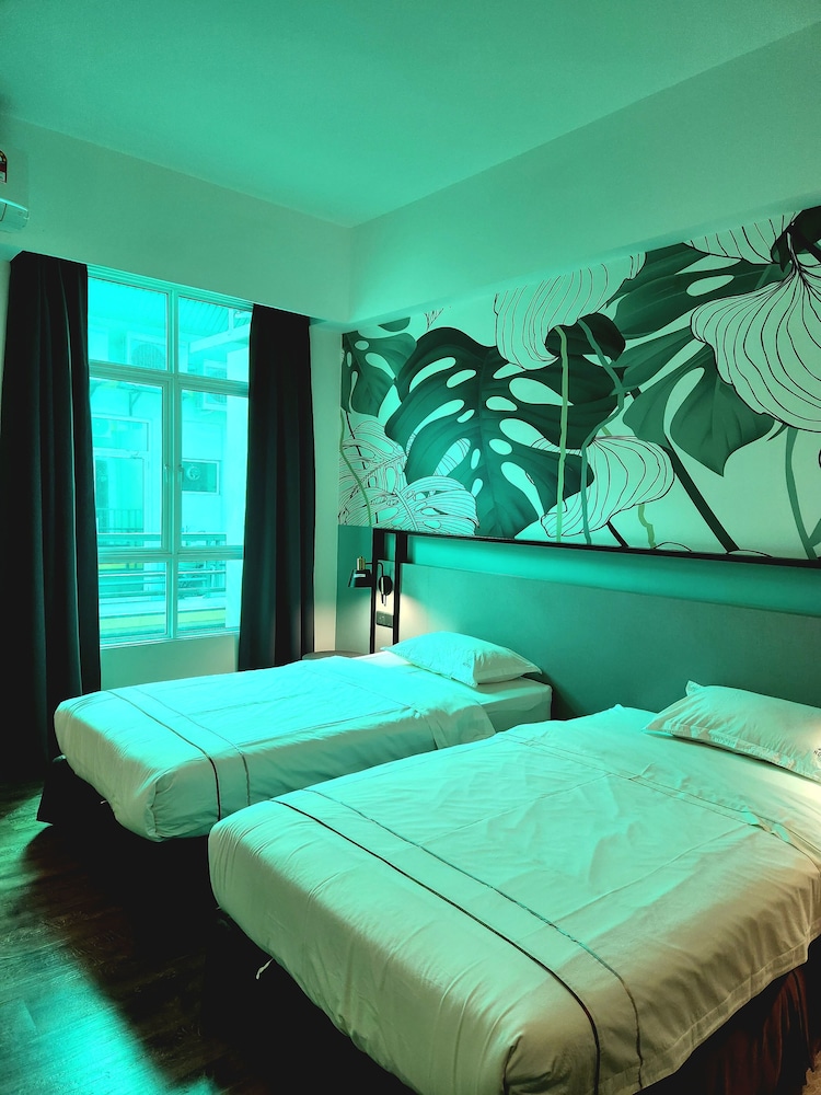K Hotel Kota Kinabalu 7/35