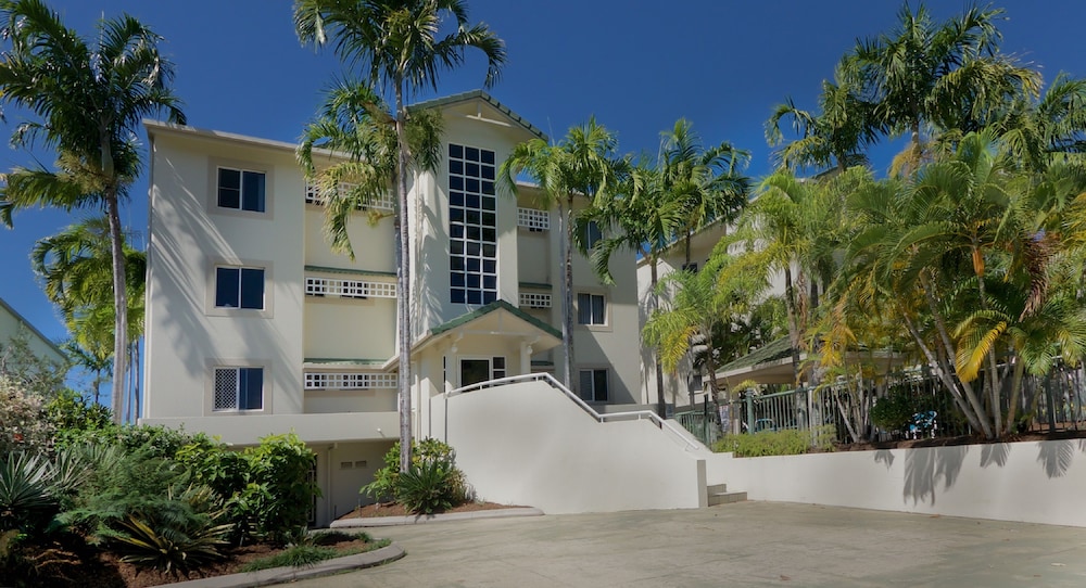 On the Beach Holiday Apartments 13/68