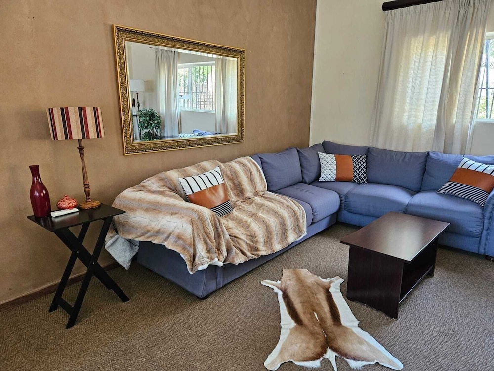 Hillton Manor Guest House 26/50