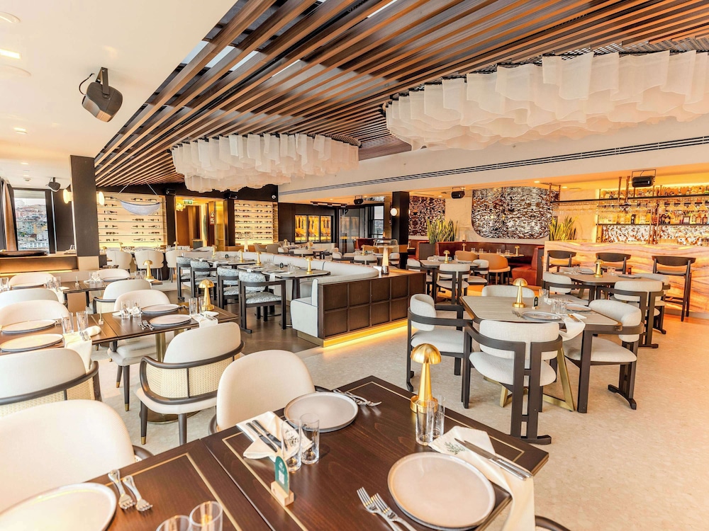 Movenpick Hotel Istanbul Golden Horn 64/89