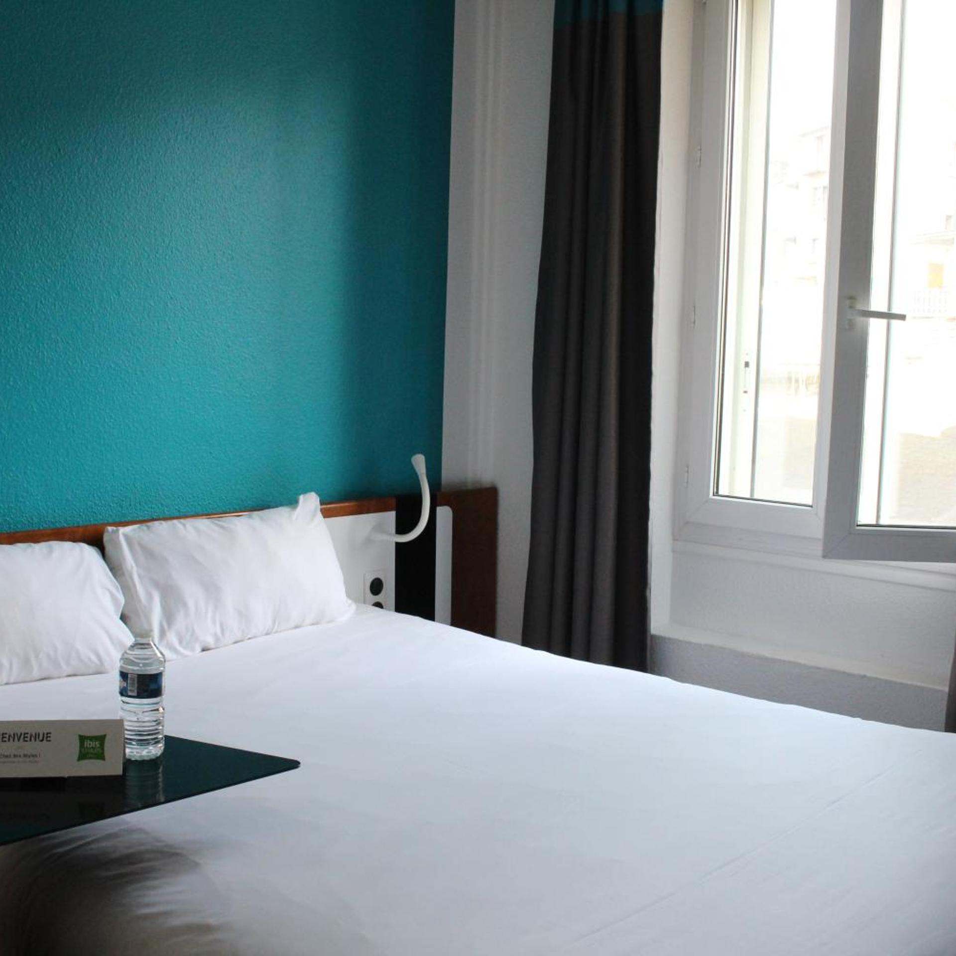 Standard, Double Bed, Train View، Ibis Styles Chambery Centre Gare 2/7