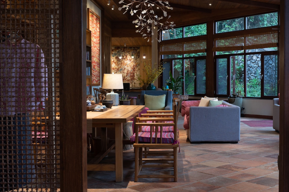 The Apsara Lodge 60/75
