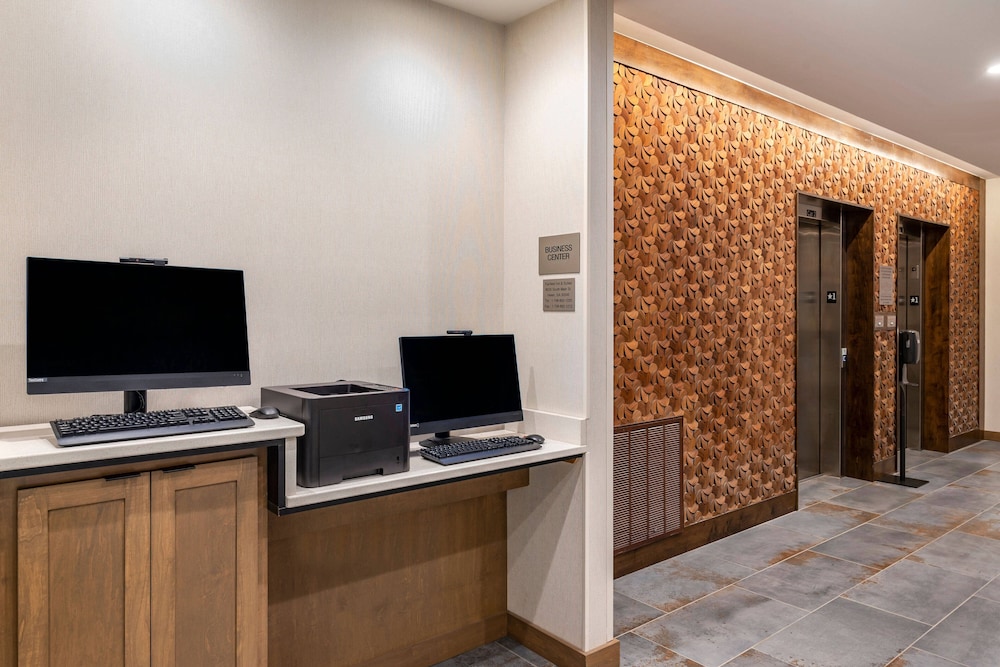 Fairfield Inn & Suites By Marriott Helen 28/28