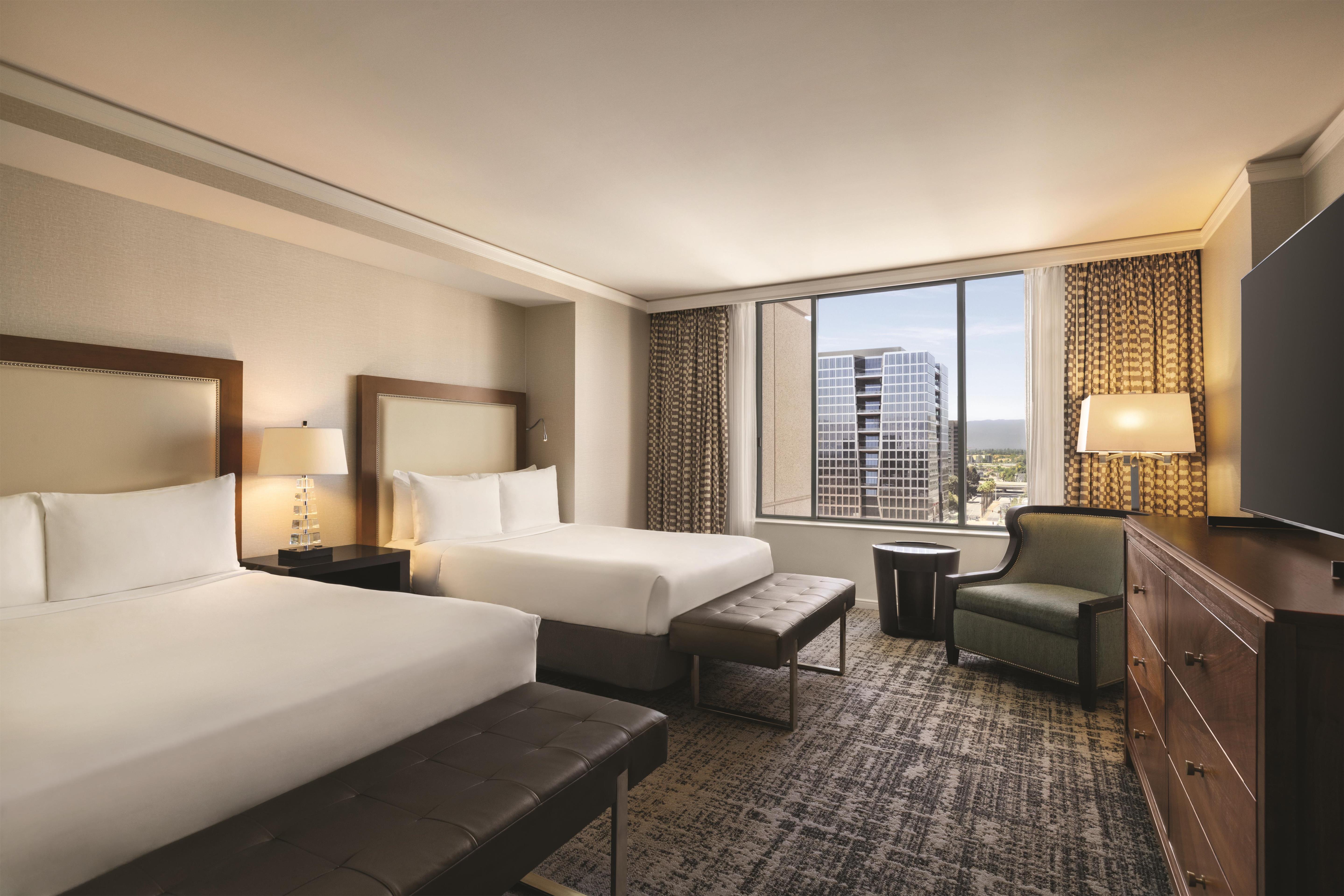 GUEST ROOM, 2 DOUBLE BEDS, POOL VIEW