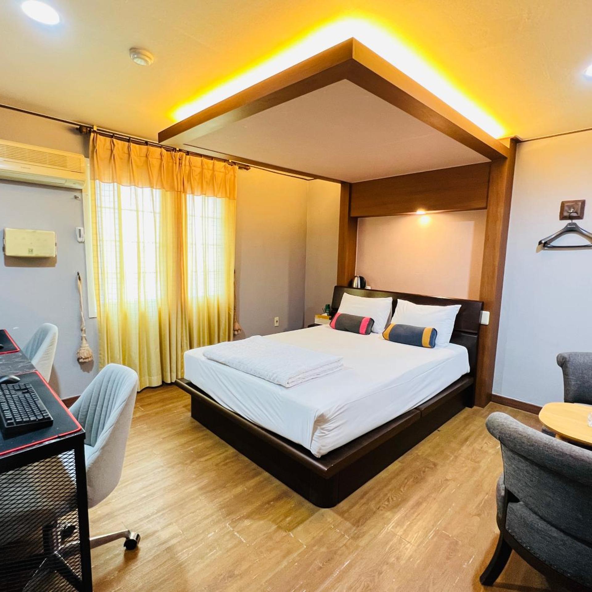 Sweet Hotel 26/47