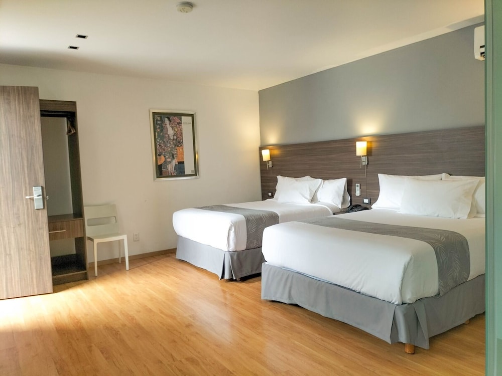 El Hotel Business Class 24/56