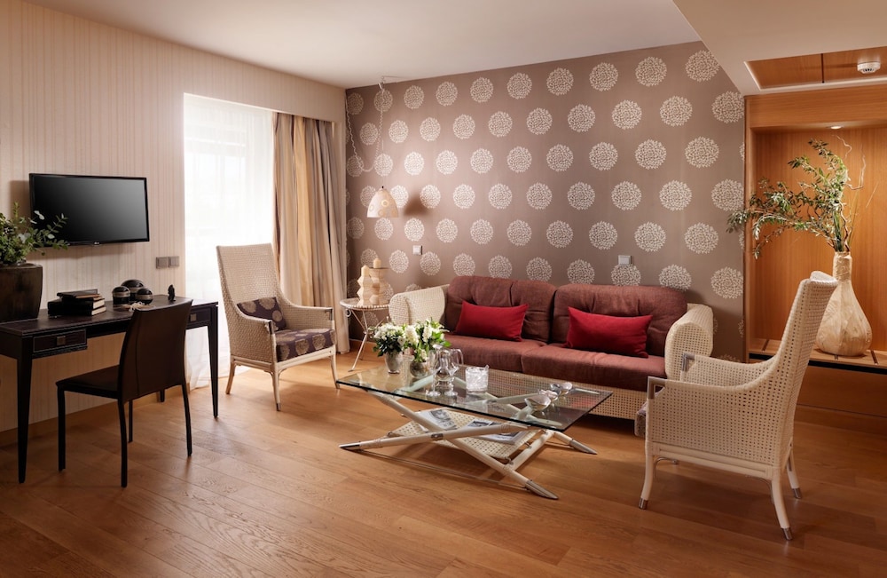 Divani Escape - Adults Only 48/67