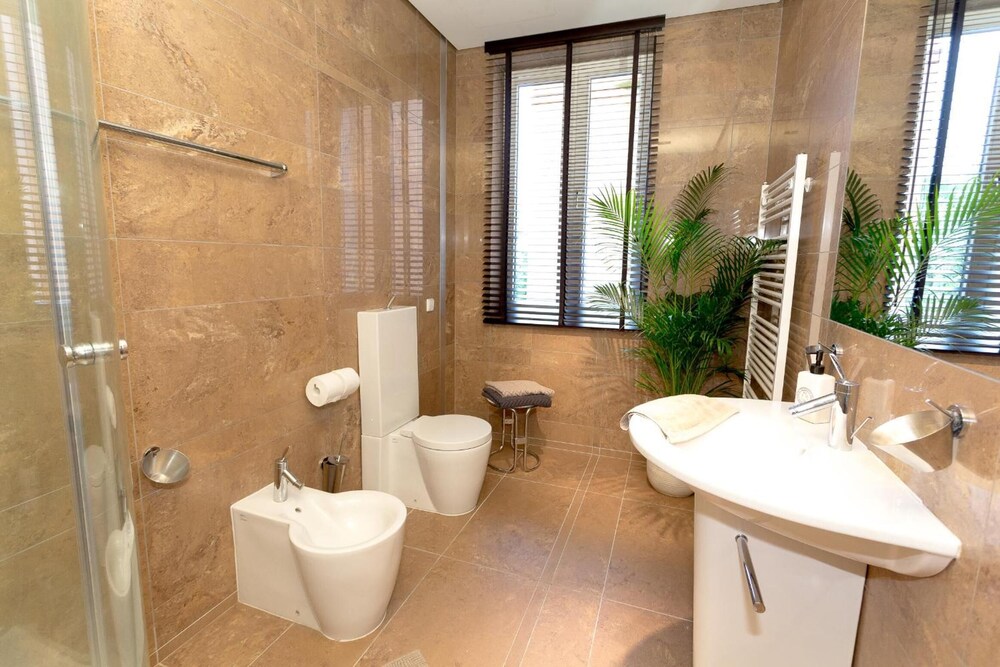 Vilnius Apartments & Suites Gedimino Ave 32/34