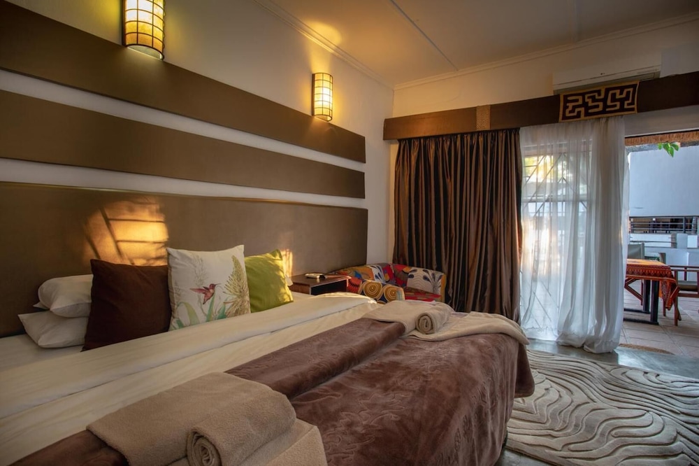 Ngoma Zanga Lodge 6/46