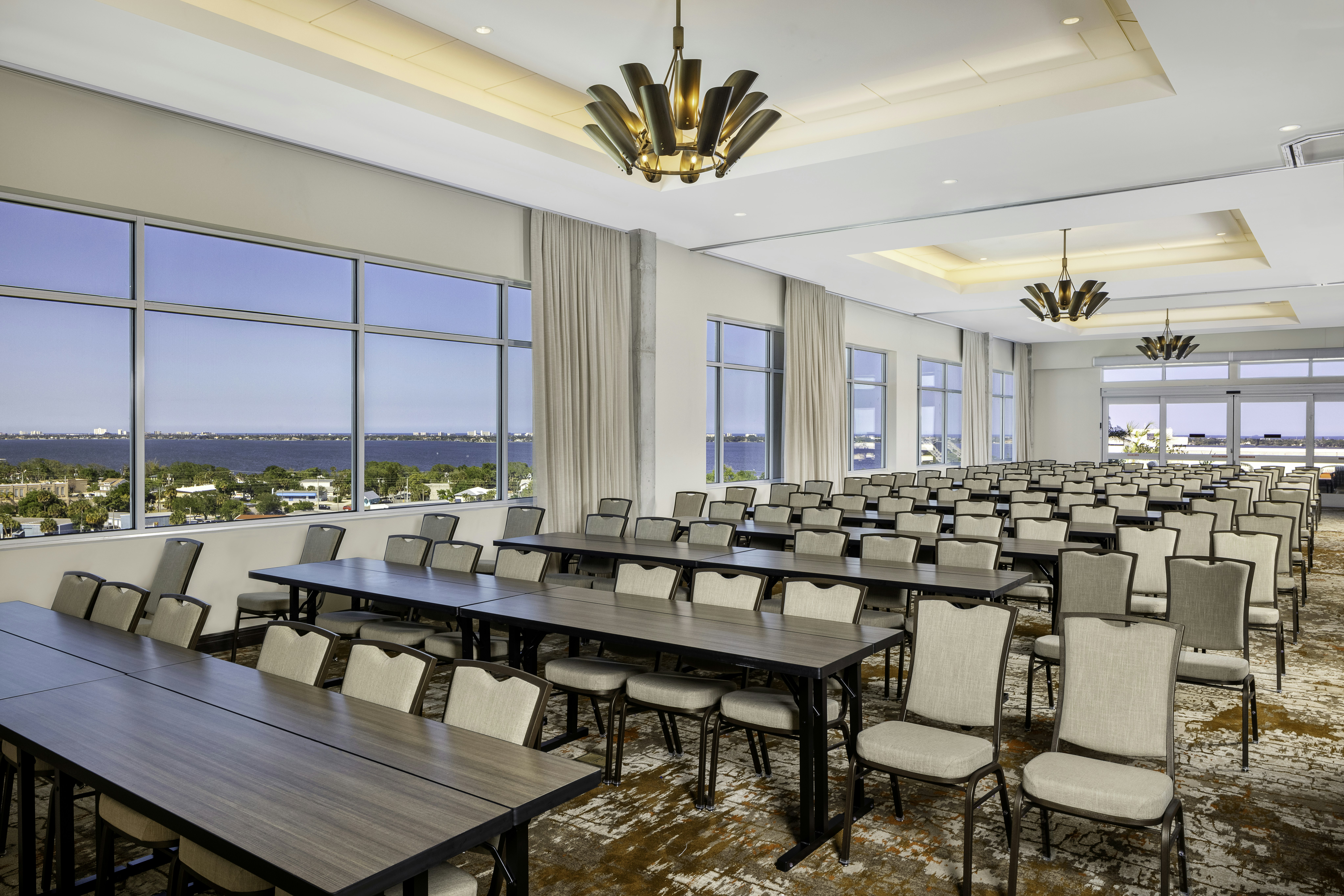 Hotel Melby Downtown Melbourne Tapestry Collection by Hilton 45/57