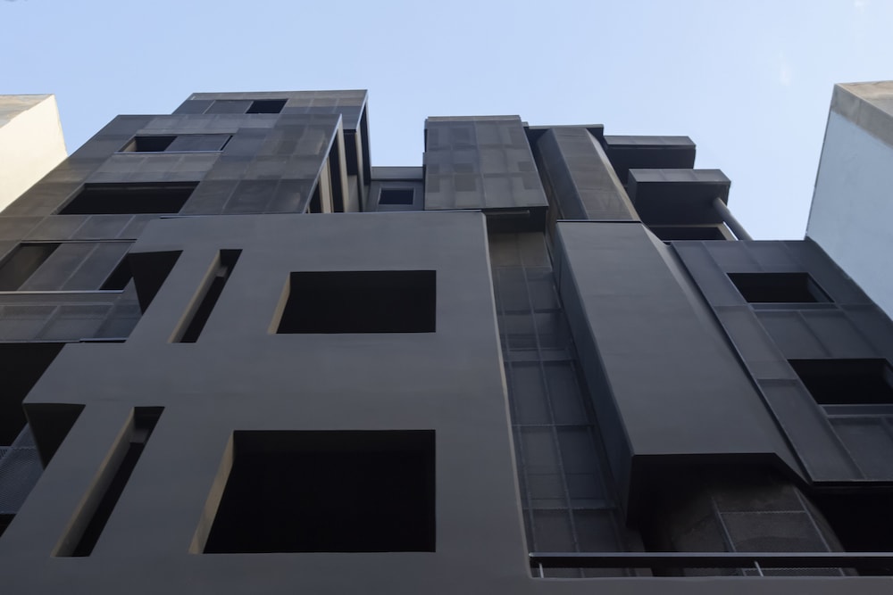 Thisean Modern Suites 3/50