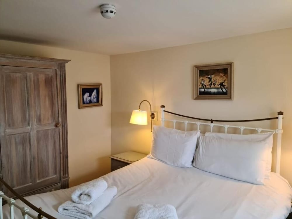 Henrietta House 15/50