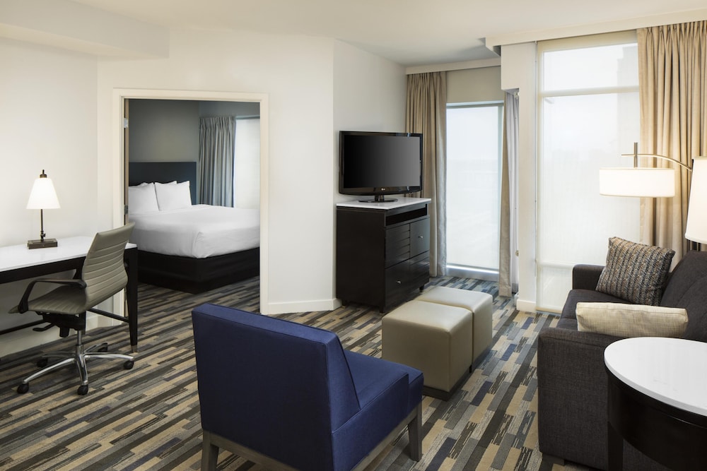 HYATT house Charlotte/Center City 44/58