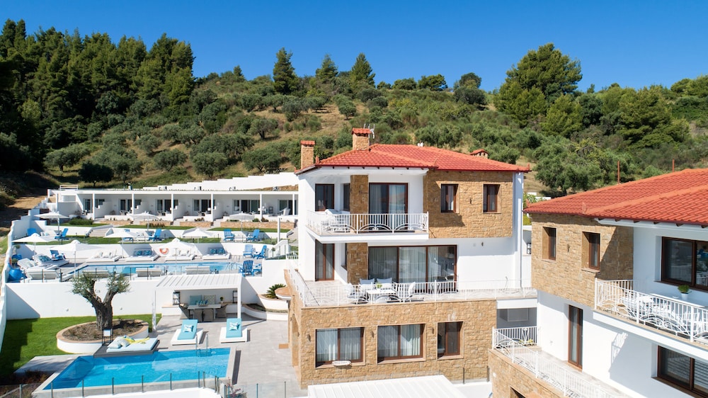Villa D oro Luxury Villas & Suites in KASSANDRA