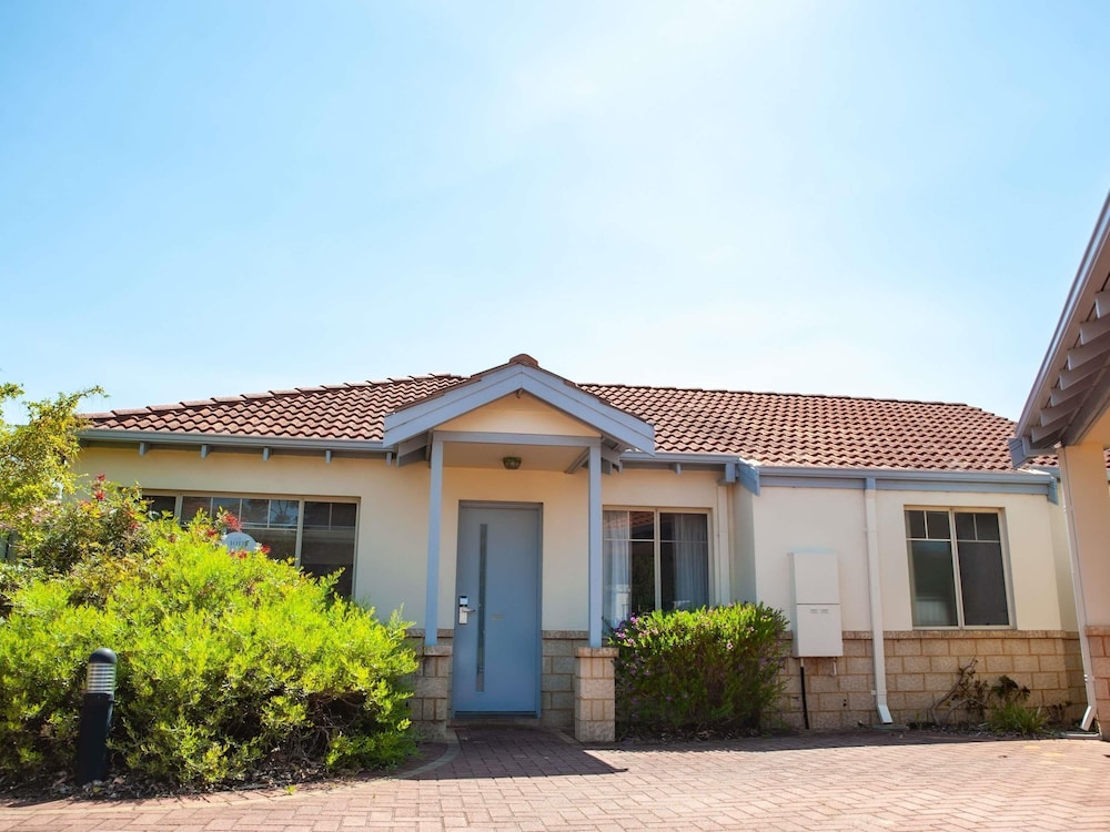 Novotel Swan Valley Vines Resort 10/61