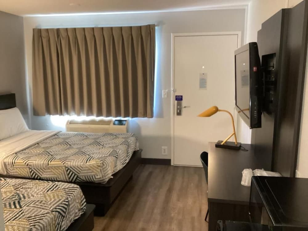 Motel6 Reno, NV - Livestock 26/42