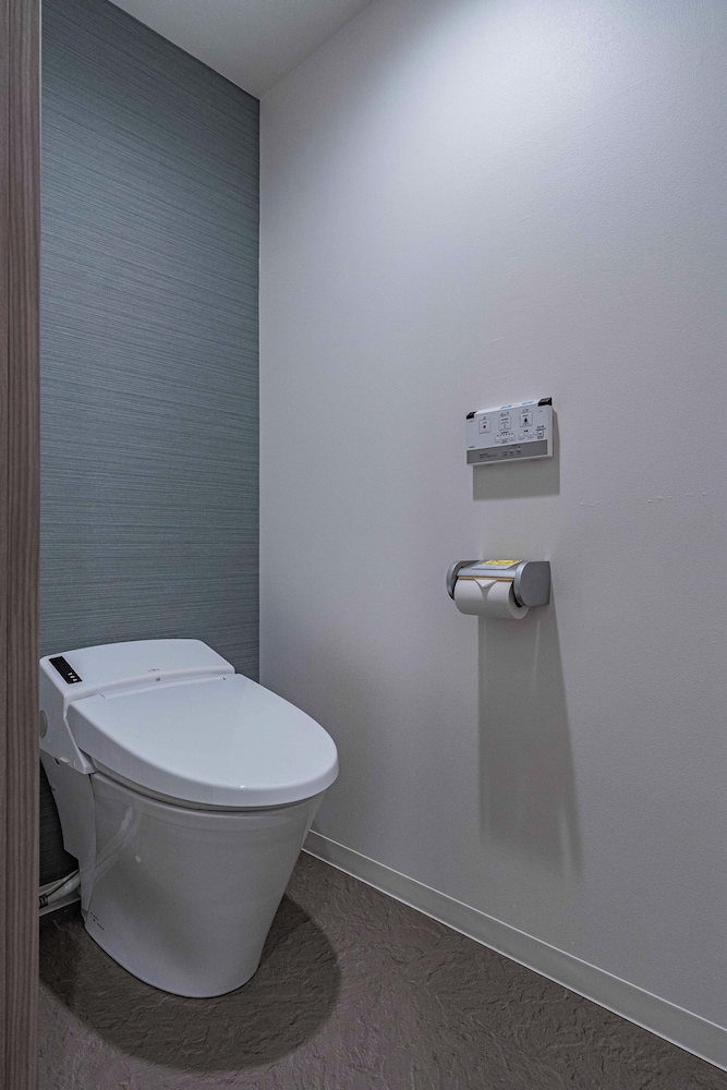 Kansai International Airport Hotel 11 52/54