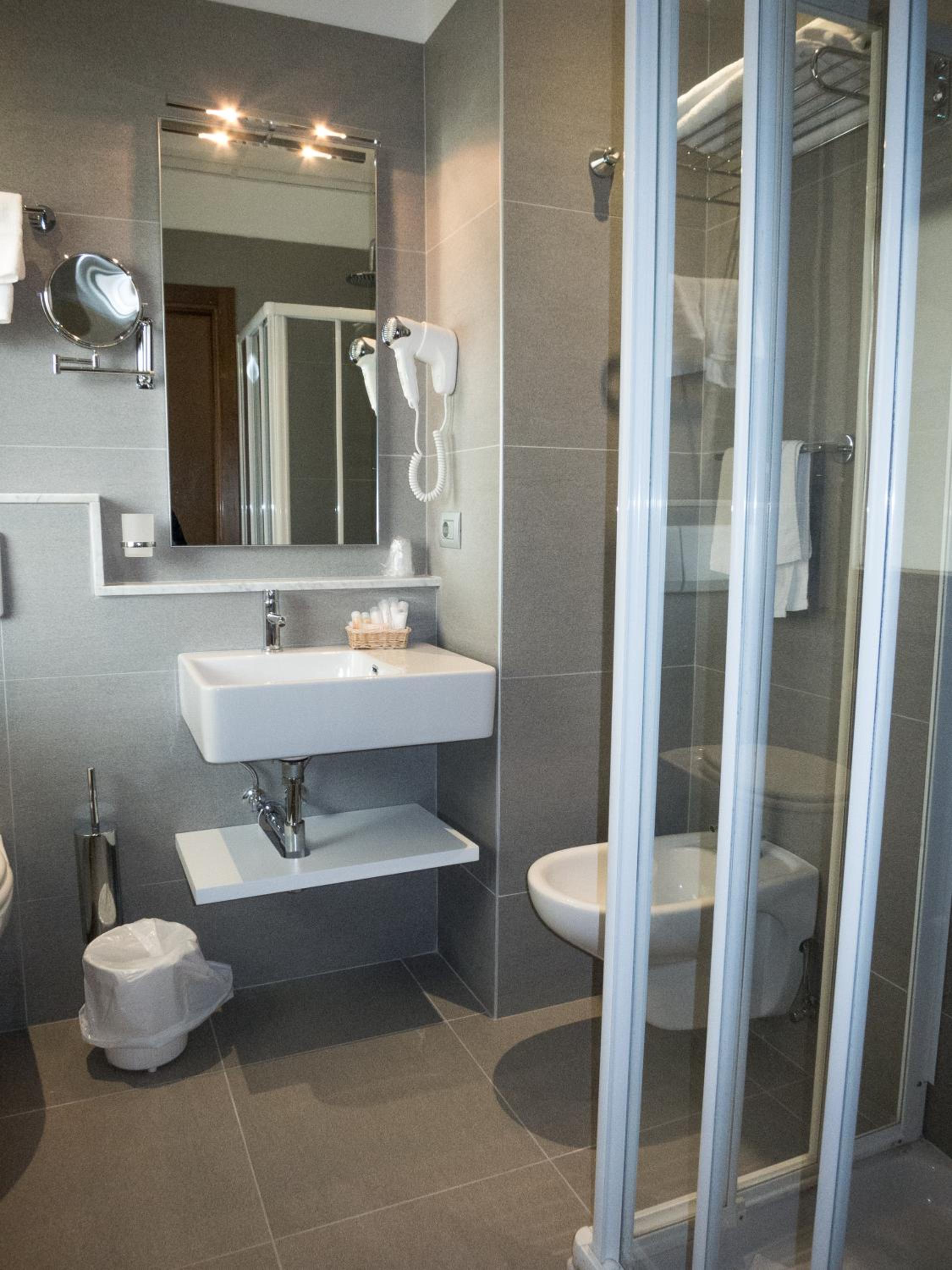 Classic, Double Bed, Lateral Side Sea View, Balcony, Pool Access، Yes Hotel Touring & Spa 5/8