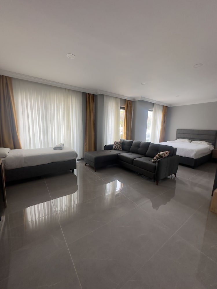 Camlica Hotel 20/42