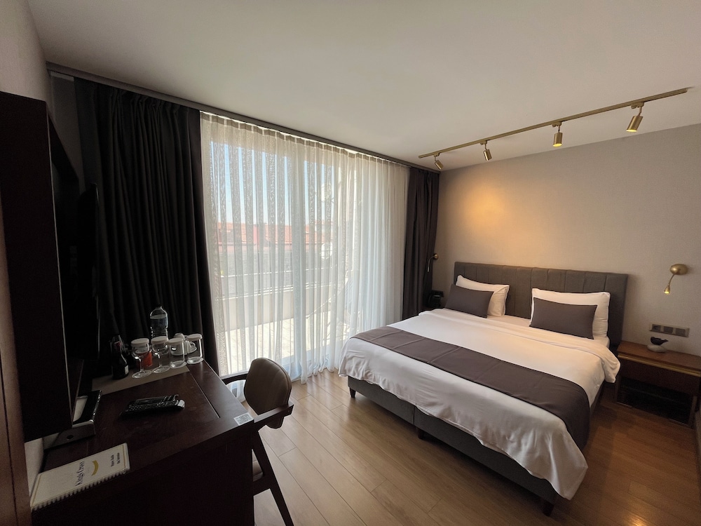 Deluxe, Queen Bed