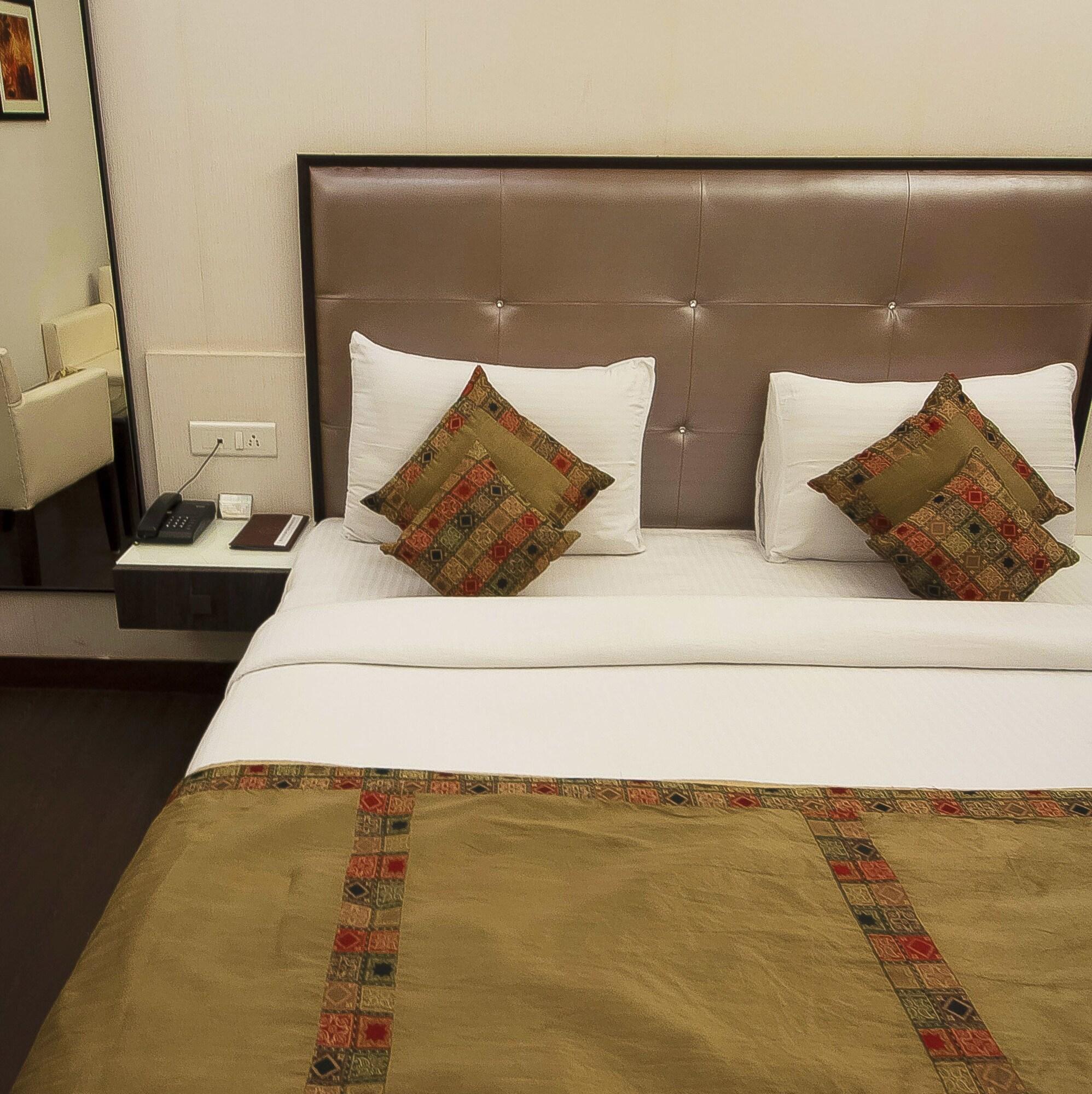 Hotel Pitrashish Premium 25/42