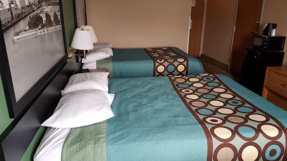 Super 8 By Wyndham Pontoon Beach Il St Louis Mo Area 17/29