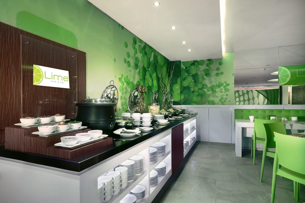favehotel Sunset Seminyak 8/24