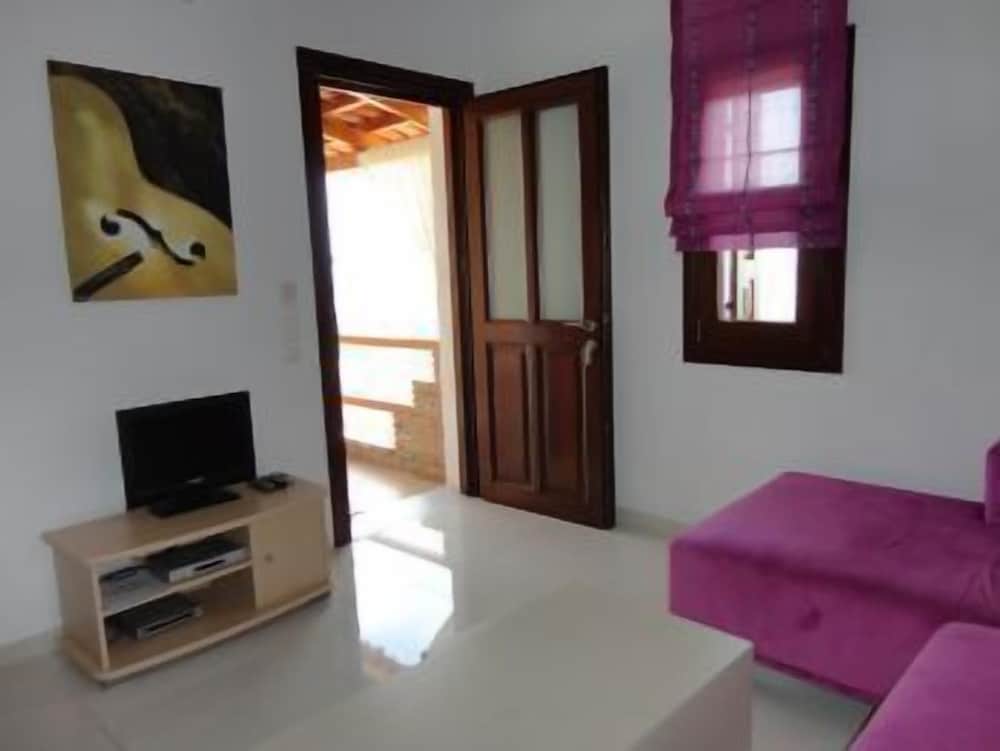 Skiathos Garden Cottages 34/49