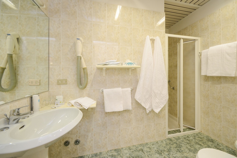 HOTEL OLIVETO 69/73
