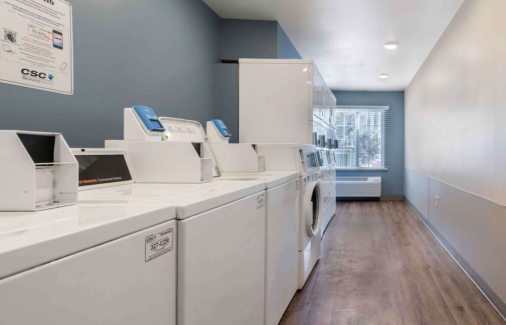 Woodspring Suites Orlando South 33/43