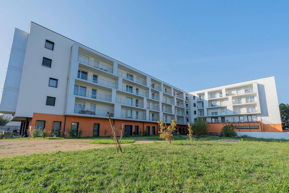 Quality Aparthotel Choisy Orly Airport 2/35