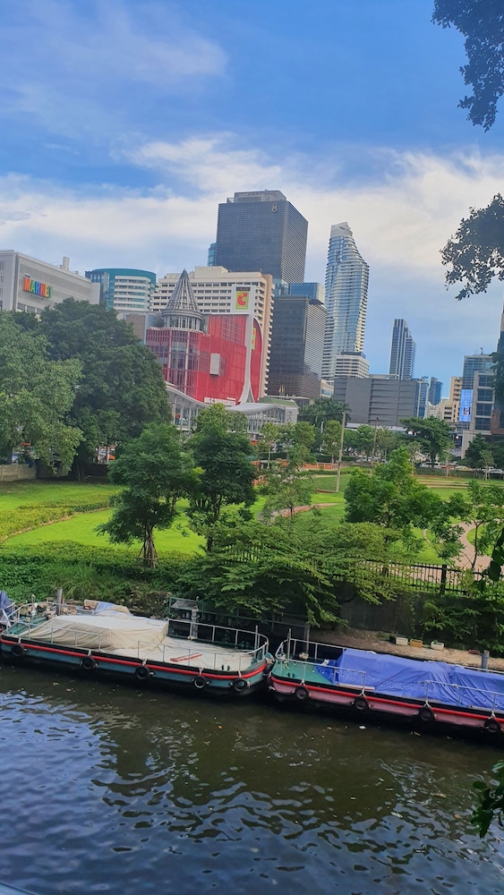 Interchange Tower Serviced Apartment 45/49