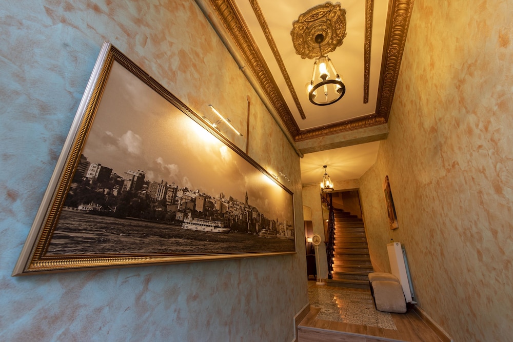 Royal Taksim Suites 7/50