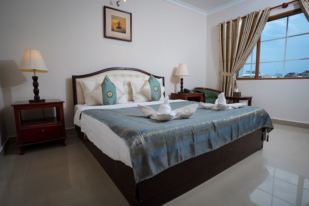 Silver Mounts Hotel 44/69
