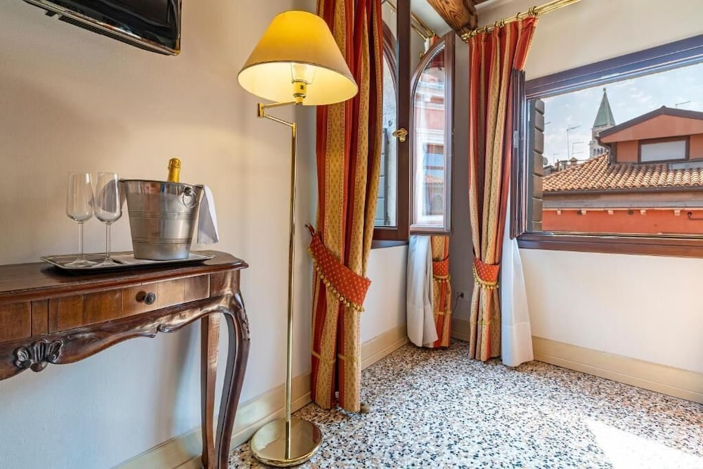 Bella Venezia 4/66