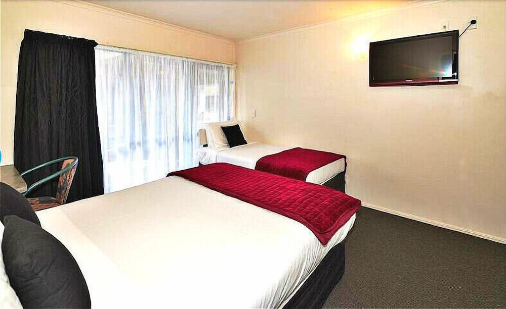 Accolade Lodge Motel 14/40