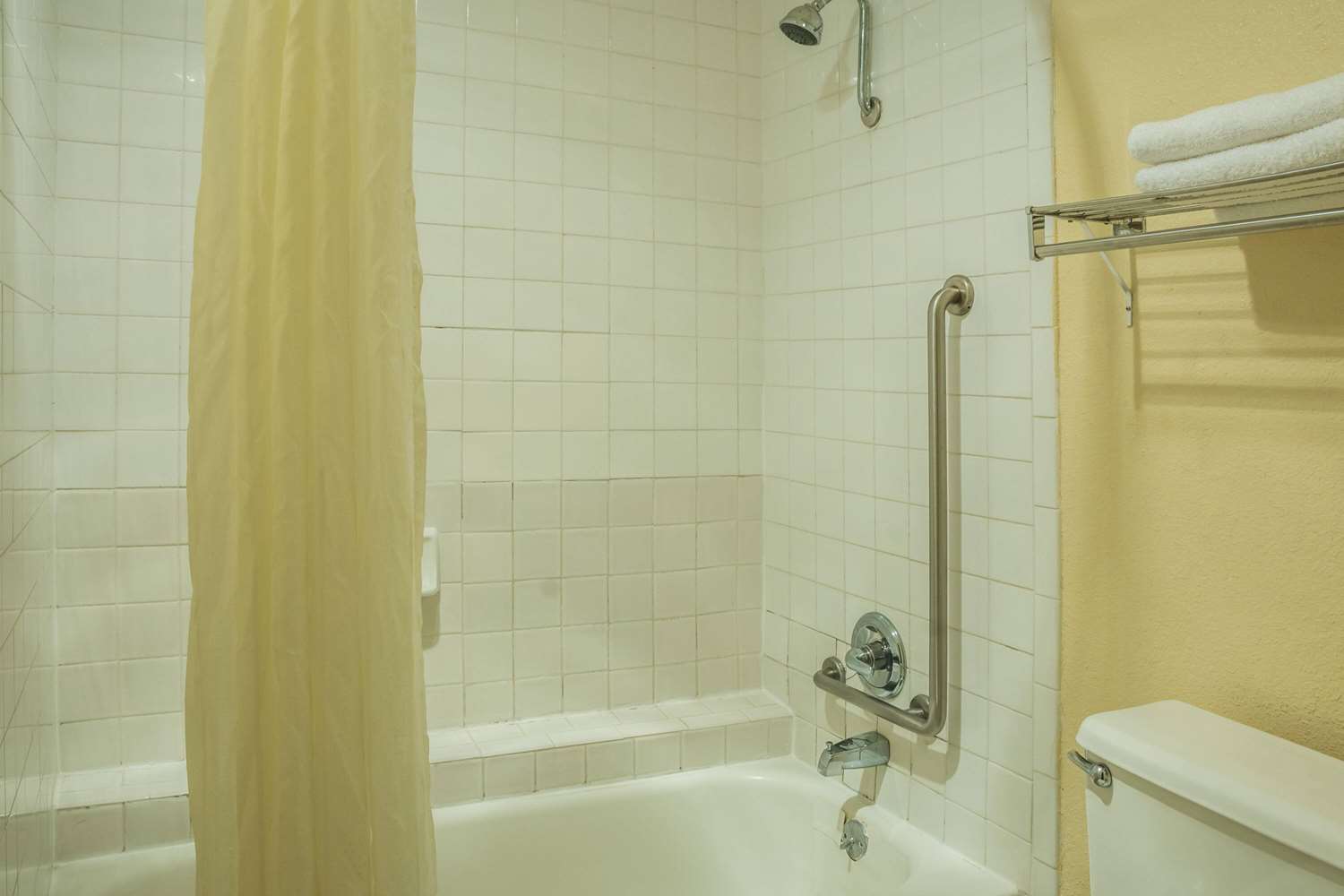 Super 8 by Wyndham San Marcos 9/11