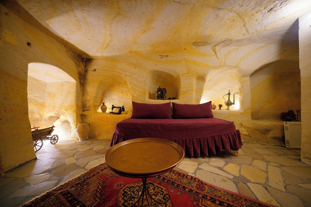 Antik Cave House 3/50