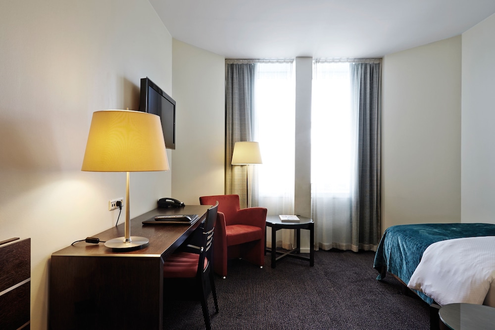 Imperial Hotel 21/40