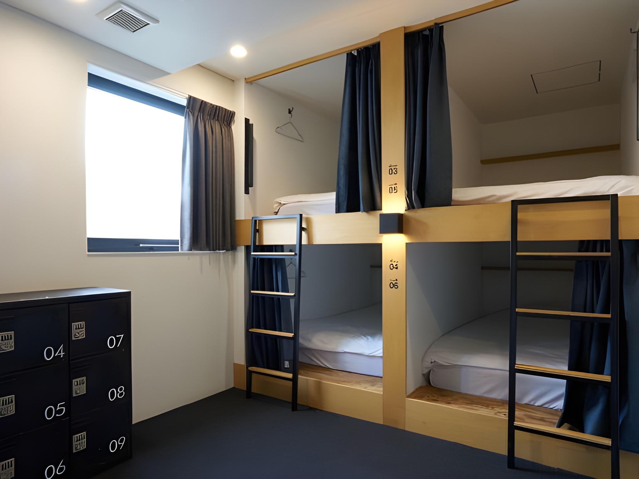 MIXED DORM, 6 PEOPLE