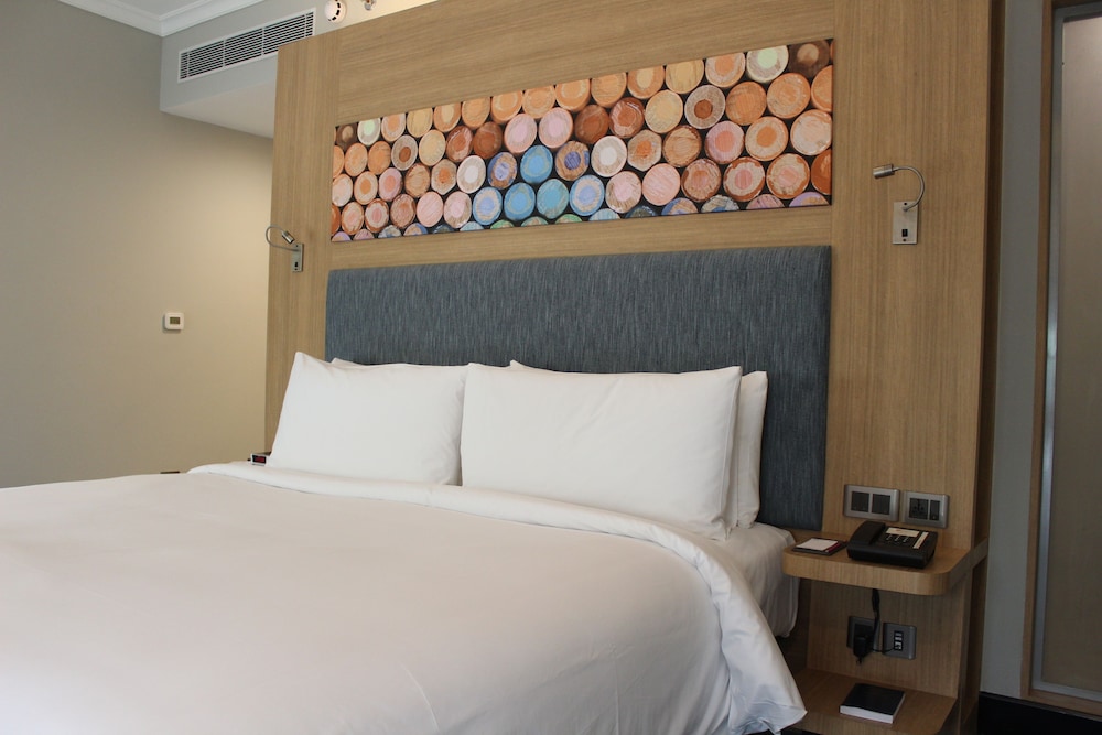 Aloft New Delhi Aerocity 17/35