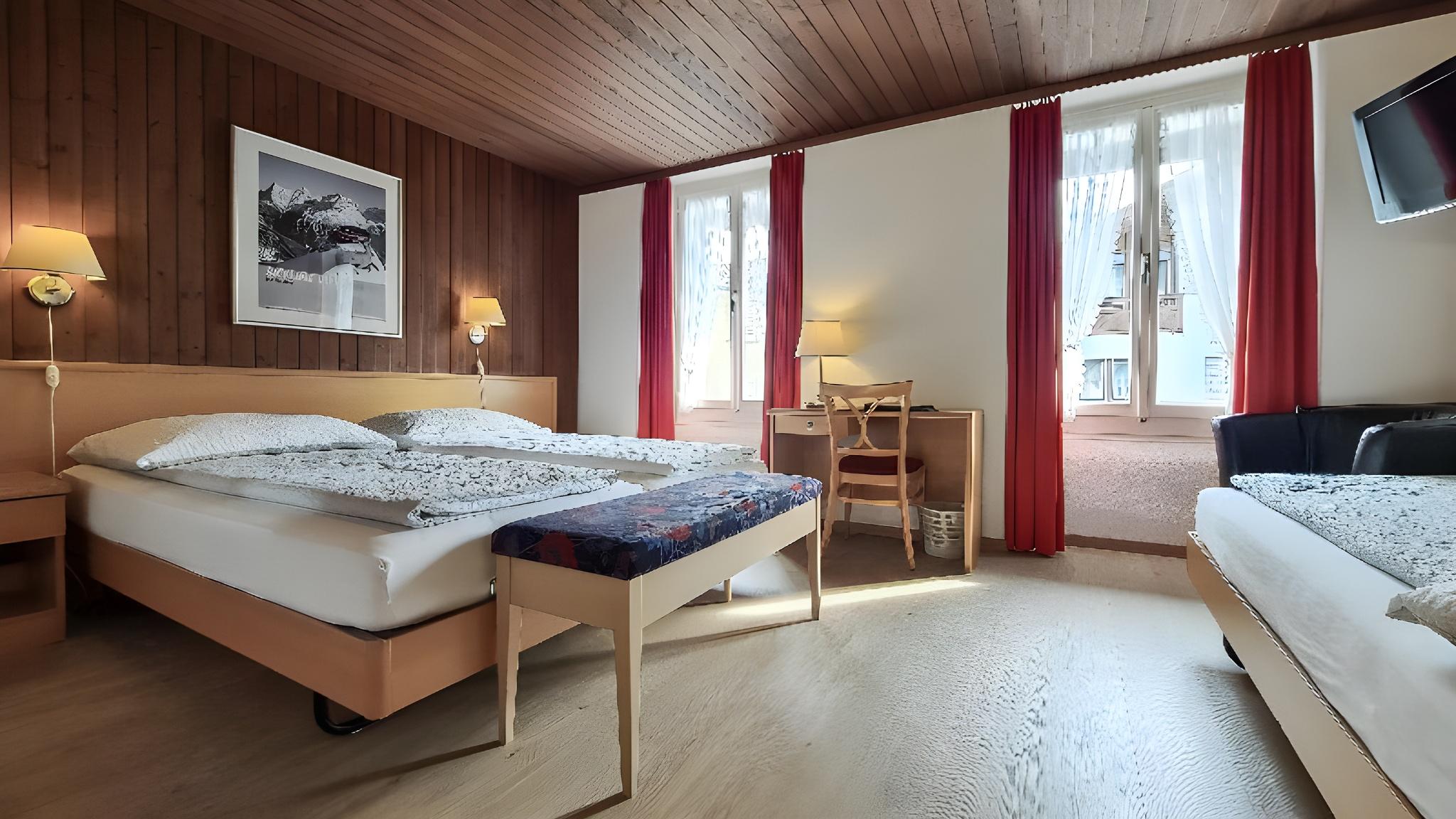 Standard, Triple, 3 Beds, Old Town View