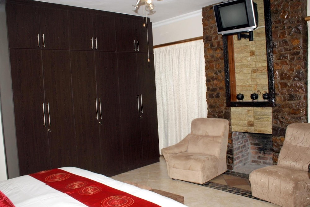 Lumley s Place Guesthouse 3/45