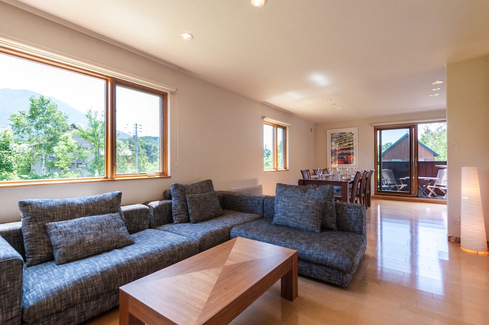 Country Resort Niseko (ex The Chalets at Country Resort) 56/77