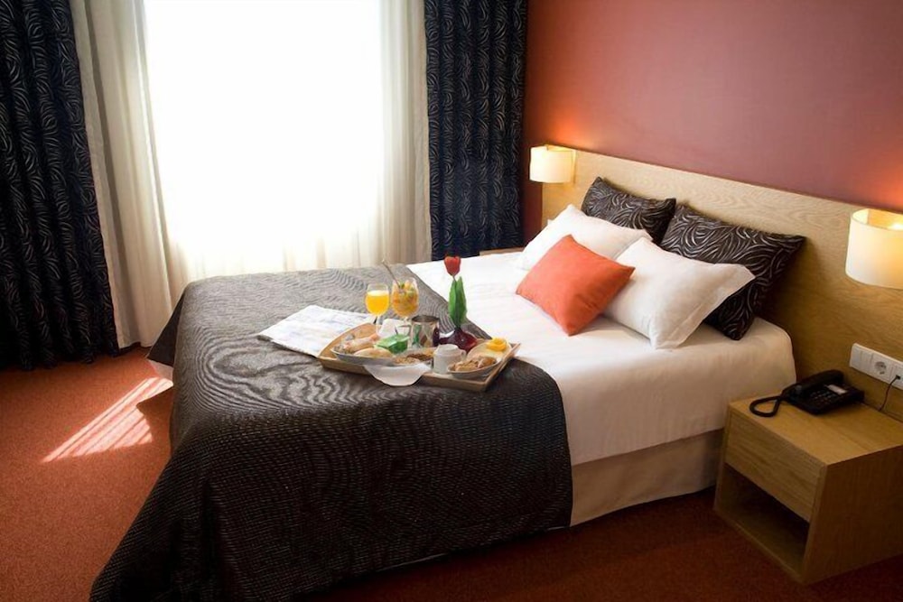 Paredes Hotel Apartamento 12/50