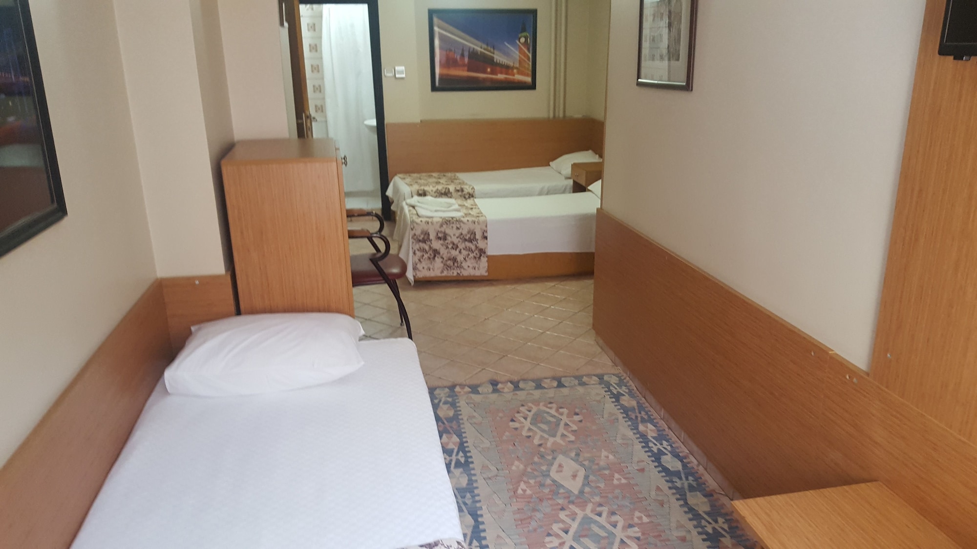 ROOM, TRIPLE