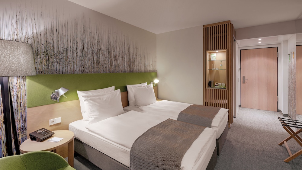 HOLIDAY INN FRANKFURT ALTE OPER 10/75
