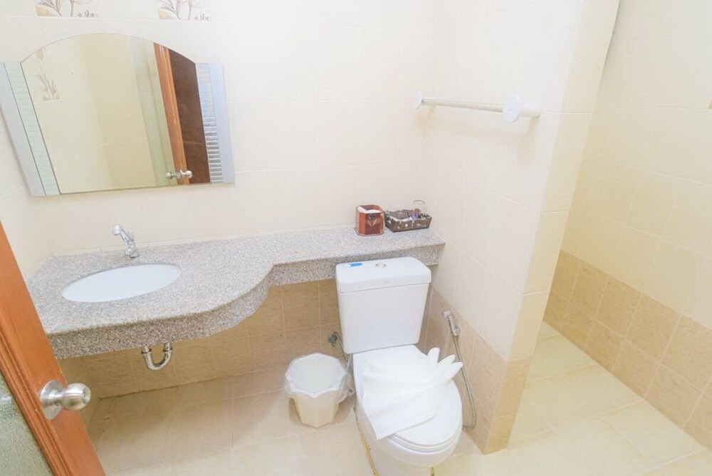 Ban Aothong Hotel 48/50